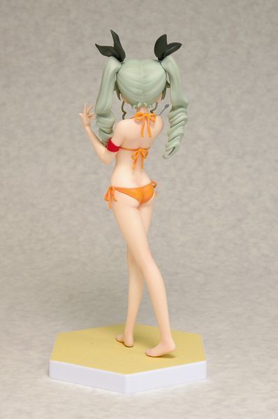 Фігурка Дівчата та танки - Анчові - пляжна королева - Girls und Panzer - Anchovy - Beach Queens - 1/10 J01456 фото